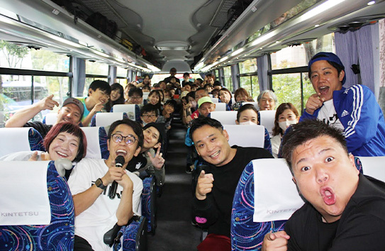 バス内（昨年の様子）