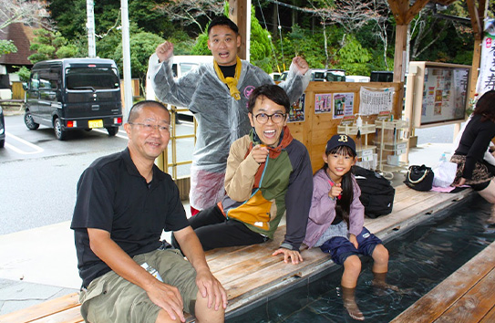 足湯（昨年の様子）